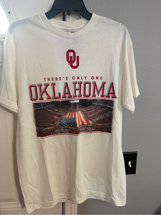 Majestic Other - Majestic White T-shirt with Crimson Oklahoma 'O' Logo